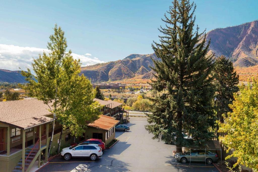 Rodeway Hotel