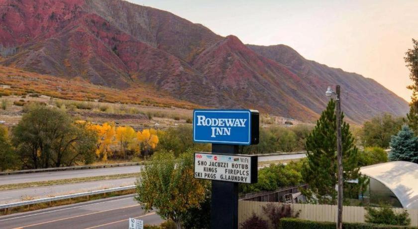 Rodeway Hotel 2*