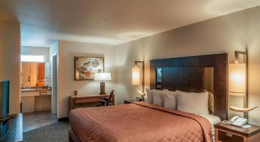 Hotel Rodeway 2*